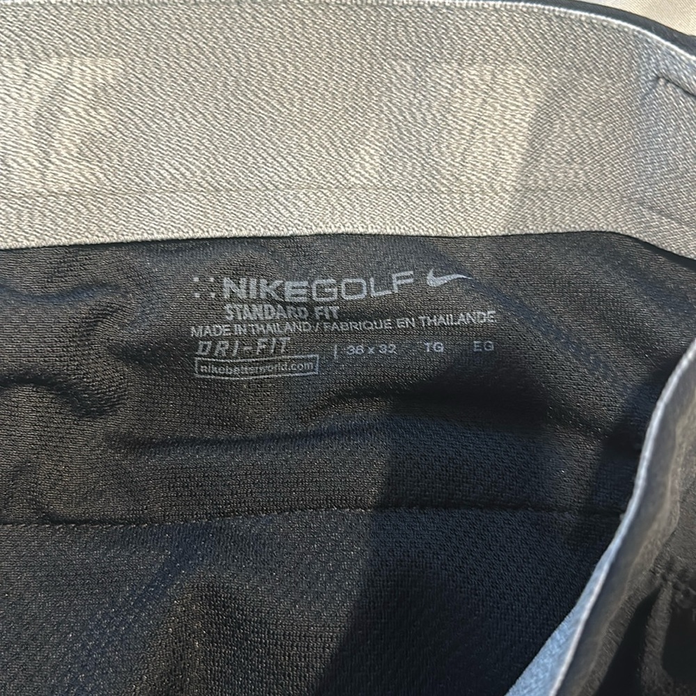 Nike GOLF DRI-FIT Men’s standard fit size 38x 32